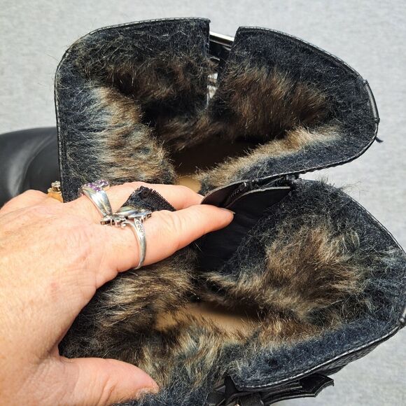 JUST FAB ANKLE BOOTS WOMENS SIZE 9 BLACK FAUX FUR LINED CHUNKY SOLE BIKER COMFY - Picture 7 of 10
